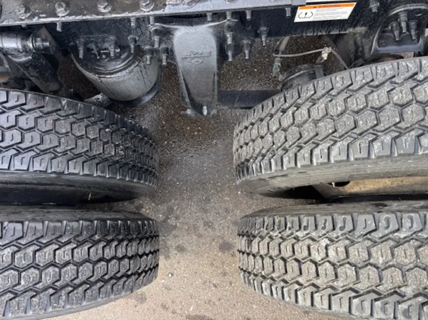 2024 Freightliner Cascadia | Photo 8 of 16