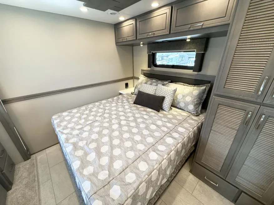 2026 Renegade Explorer 40EBH | Photo 17 of 31