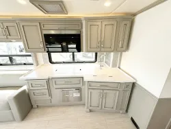 2026 Newmar Ventana 4369 | Thumbnail Photo 11 of 31