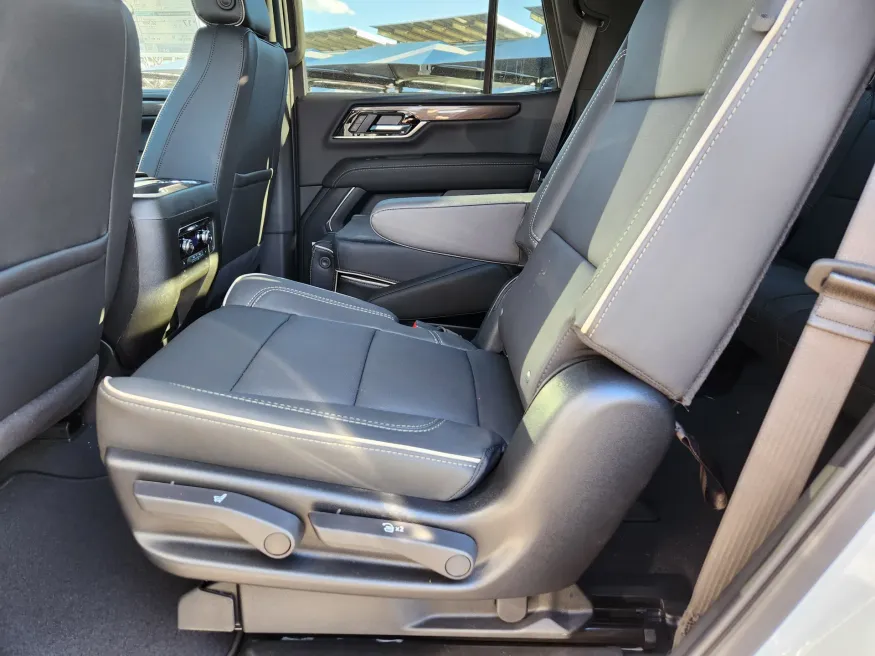 2026 GMC Yukon Elevation | Photo 10 of 30