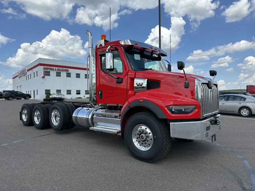 2026 Western Star 49X | Photo 3 of 12