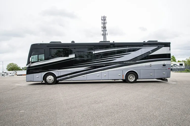 2022 Tiffin Phaeton 40QBH