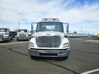 2023 Freightliner M2 112
