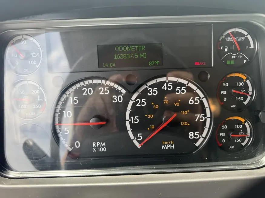 2019 Freightliner M2 106 | Photo 11 of 12