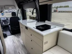 2026 Pleasure-way Ontour 2.2 AWD | Thumbnail Photo 12 of 21