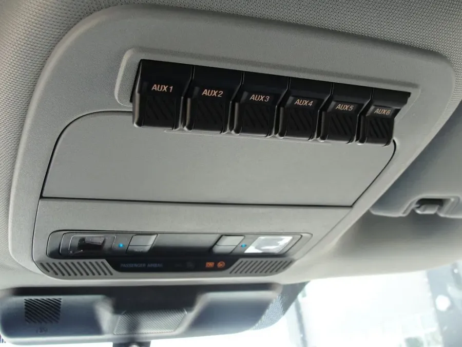 2025 Ford Super Duty F-550 XL | Photo 14 of 18