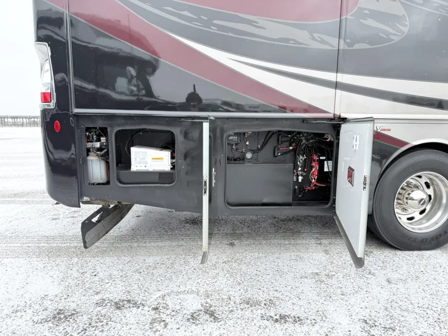 2019 Fleetwood Discovery 40M LXE | Photo 27 of 30