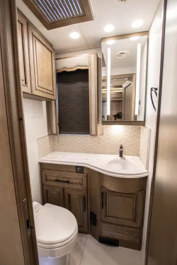 2026 Newmar London Aire 4551 | Thumbnail Photo 25 of 47