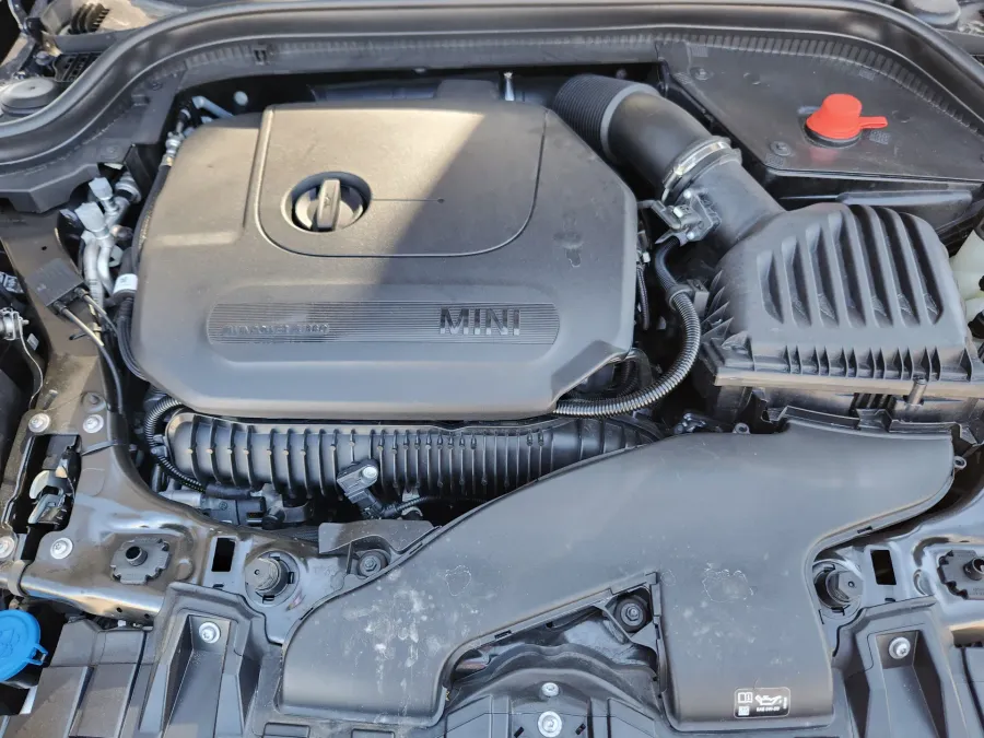 2021 Mini Cooper S | Photo 14 of 24