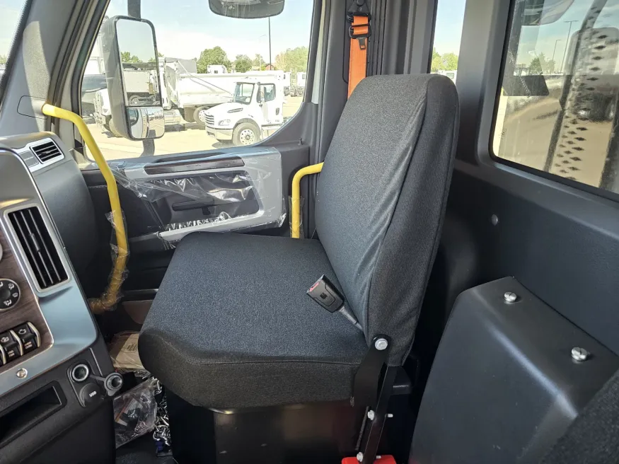 2025 Western Star 47X | Photo 11 of 18