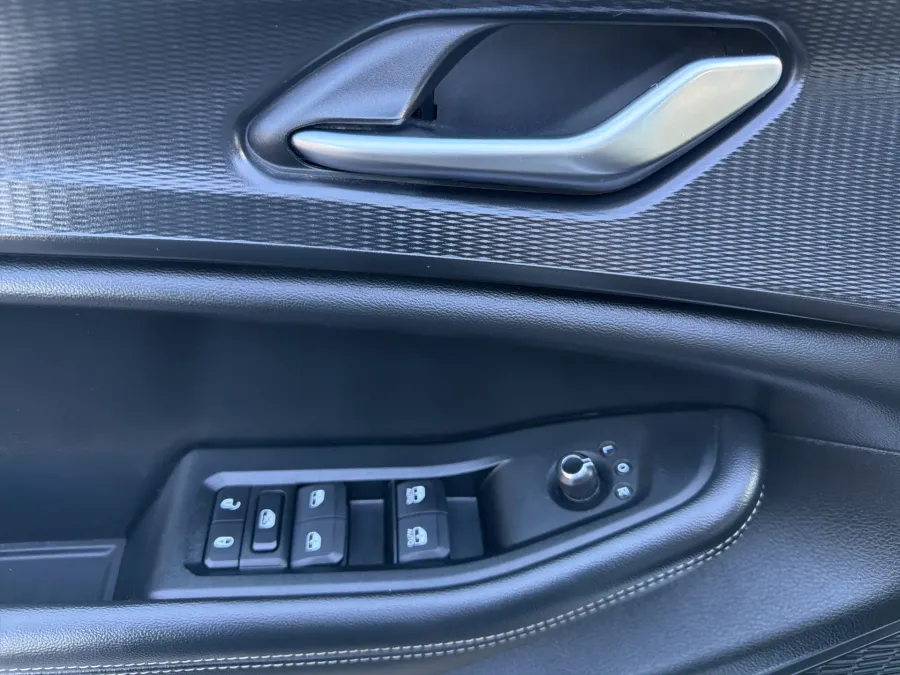 2024 Jeep Grand Cherokee L Altitude | Photo 14 of 23