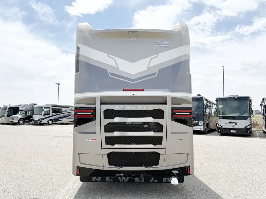 2026 Newmar Ventana 3512 | Photo 17 of 26