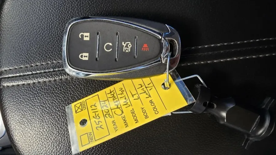 2024 Chevrolet Malibu | Photo 22 of 27