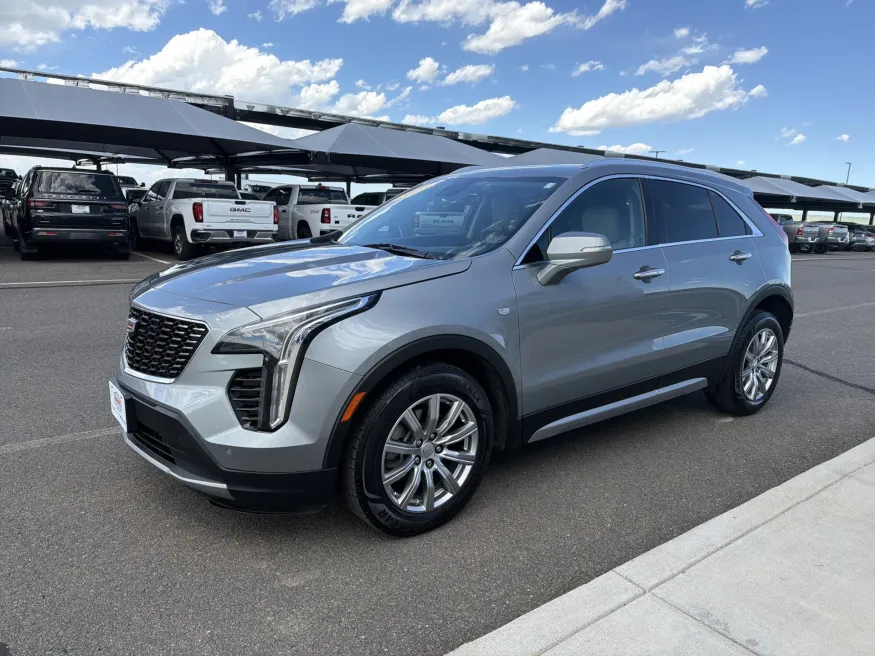 2023 Cadillac XT4 AWD Premium Luxury | Photo 3 of 21
