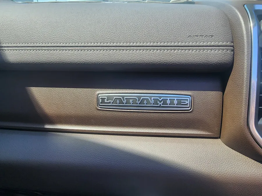 2025 RAM 2500 Laramie | Photo 17 of 27