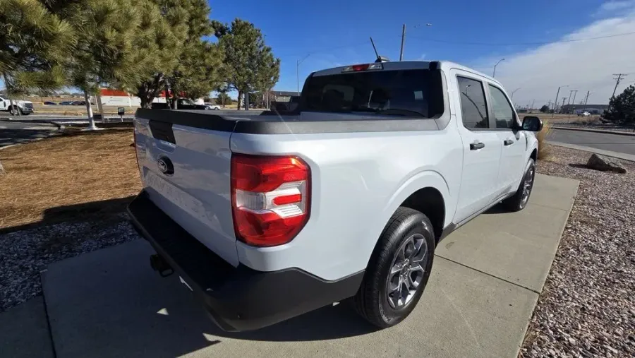 2026 Ford Maverick | Photo 5 of 28