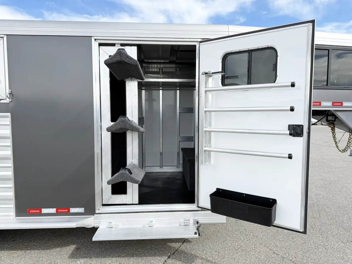 2024 Cimarron Norstar 3HGN | Photo 4 of 17