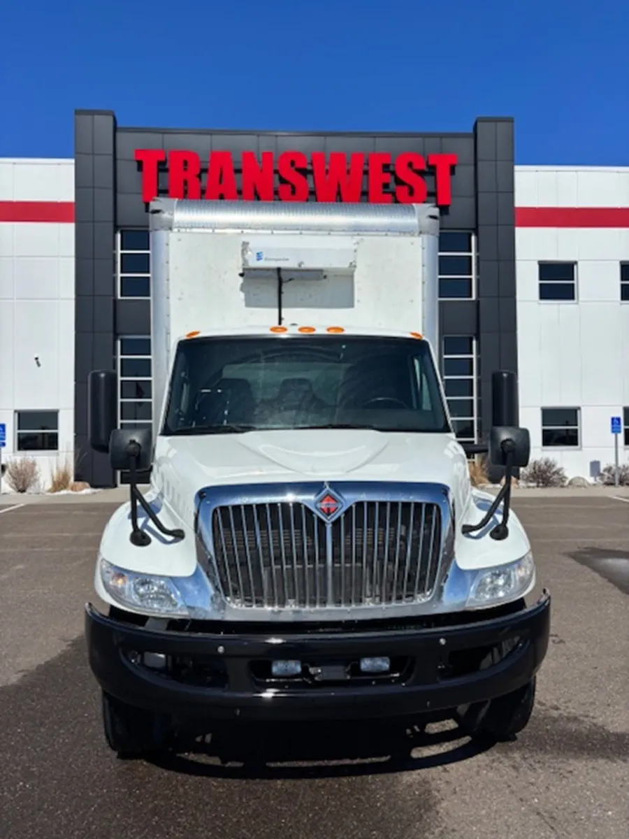 2021 International MV607 | Photo 2 of 12