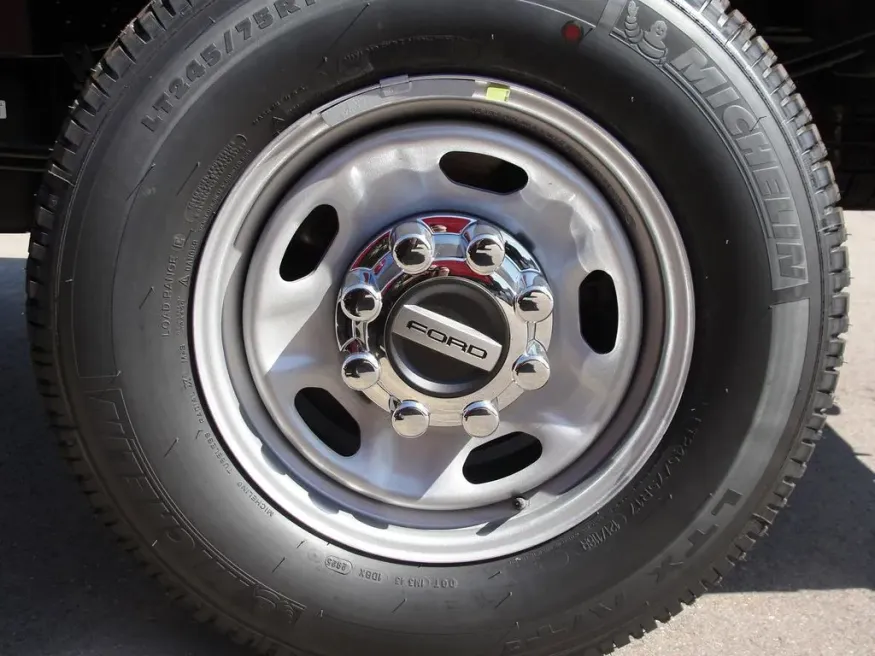 2026 Ford Super Duty F-250 XL | Photo 12 of 13