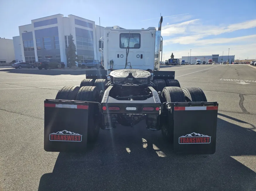 2025 Western Star 47X | Photo 6 of 17