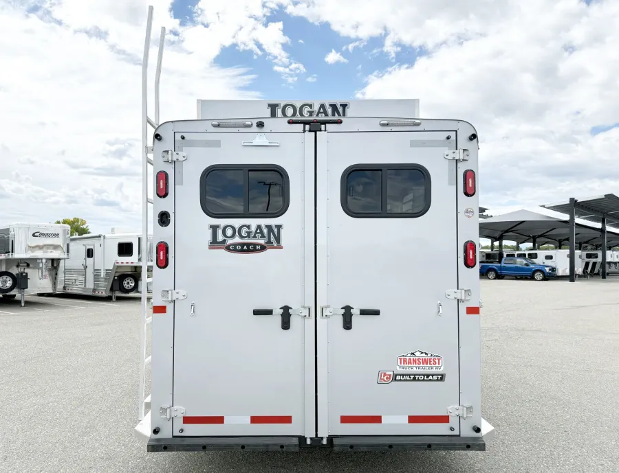 2026 Logan Coach Riot 4HGN | Photo 8 of 18