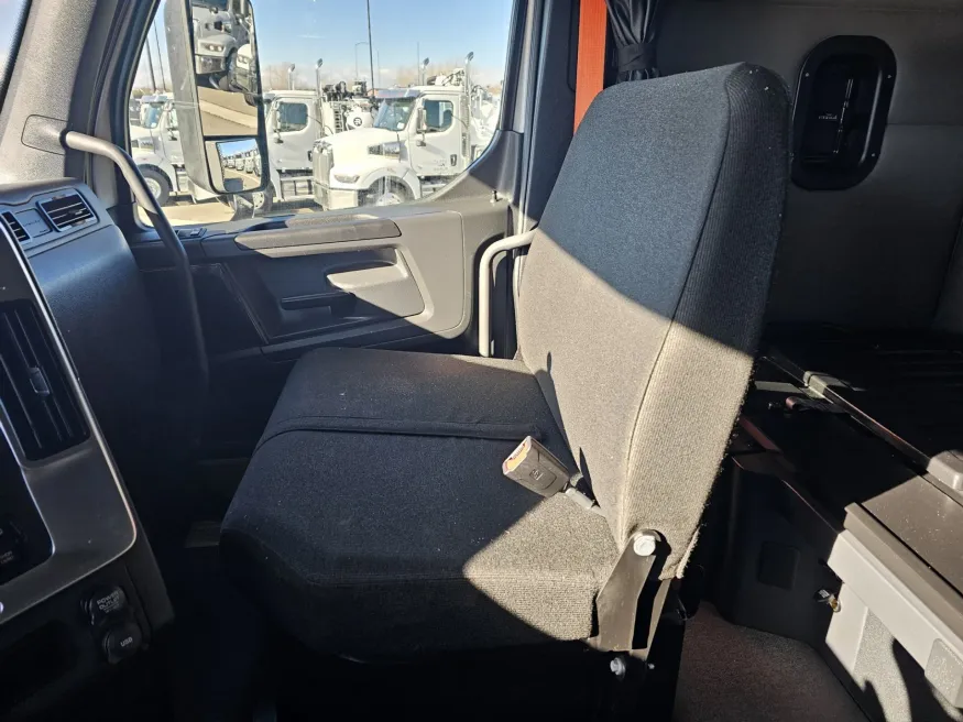 2025 Western Star 47X | Photo 12 of 19