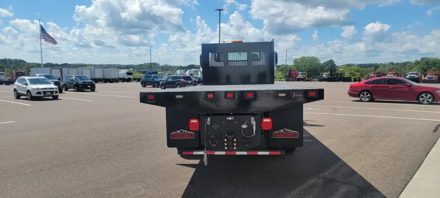 2024 Freightliner M2 106 | Photo 6 of 12