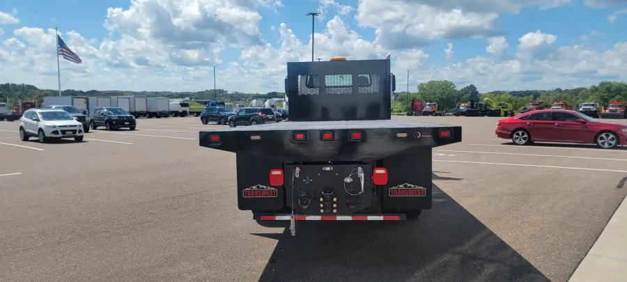 2024 Freightliner M2 106 | Photo 6 of 12