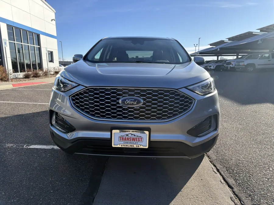 2023 Ford Edge SEL | Photo 7 of 20