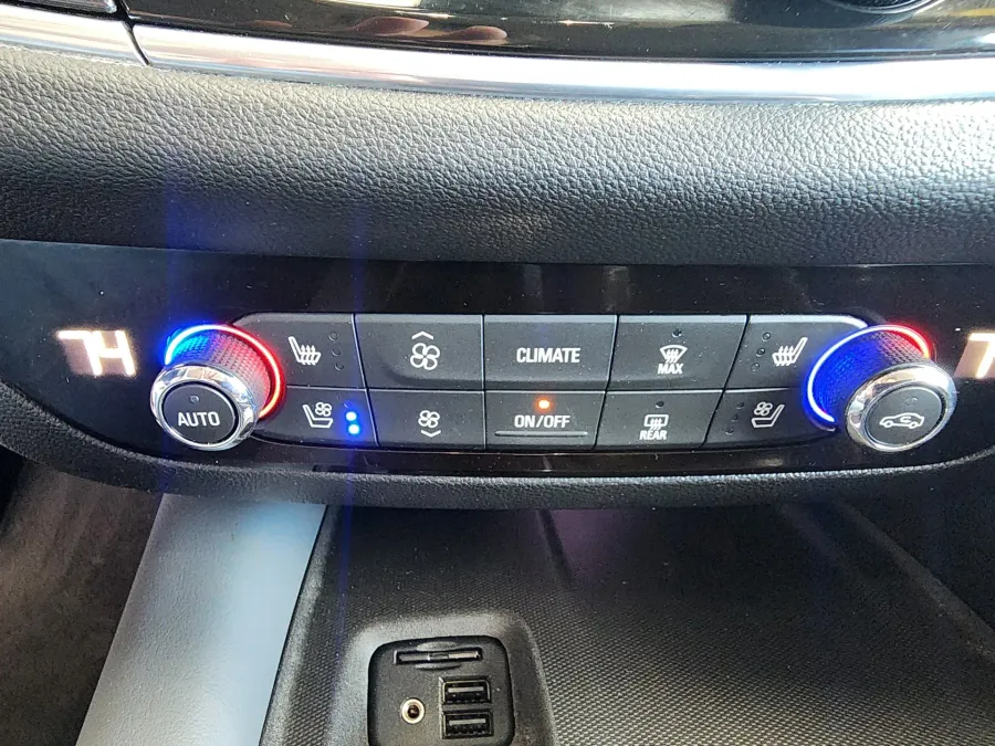 2021 Buick Enclave Premium | Photo 24 of 29