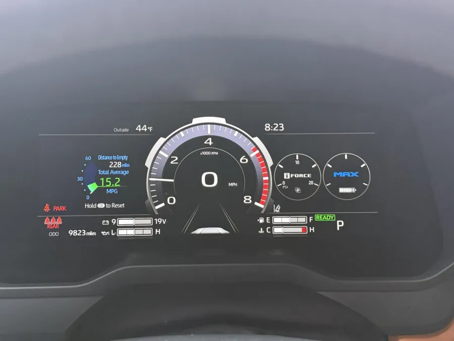 2024 Toyota Tundra 4WD | Photo 22 of 23