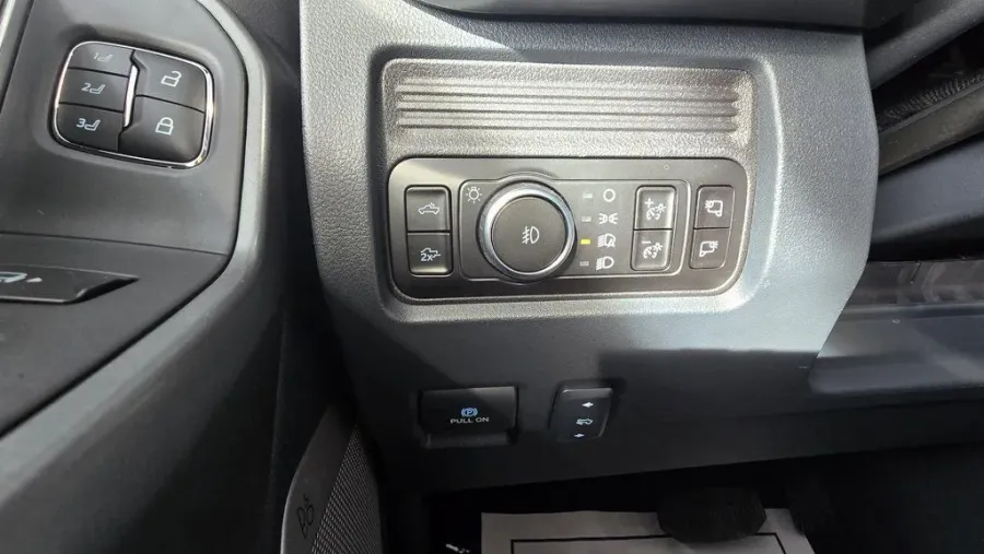 2026 Ford Super Duty F-250 | Photo 22 of 39