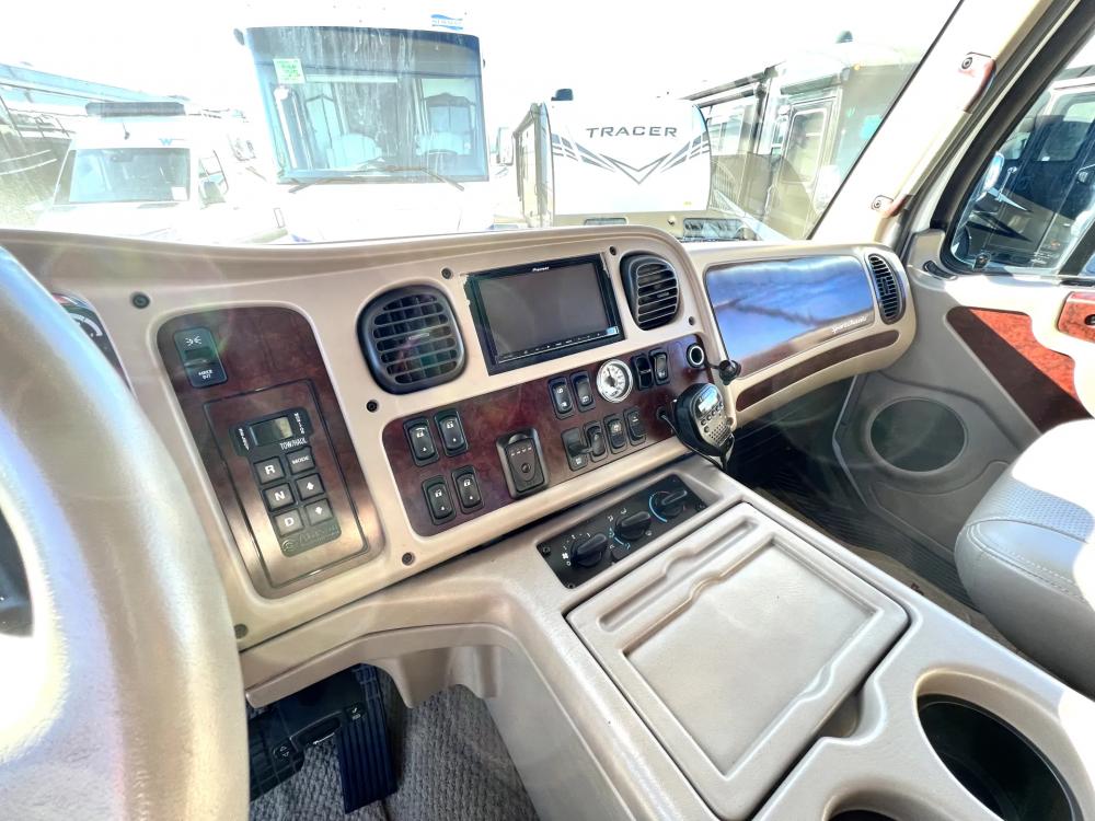2011 Freightliner M2 106 Sportchassis | Photo 8 of 26