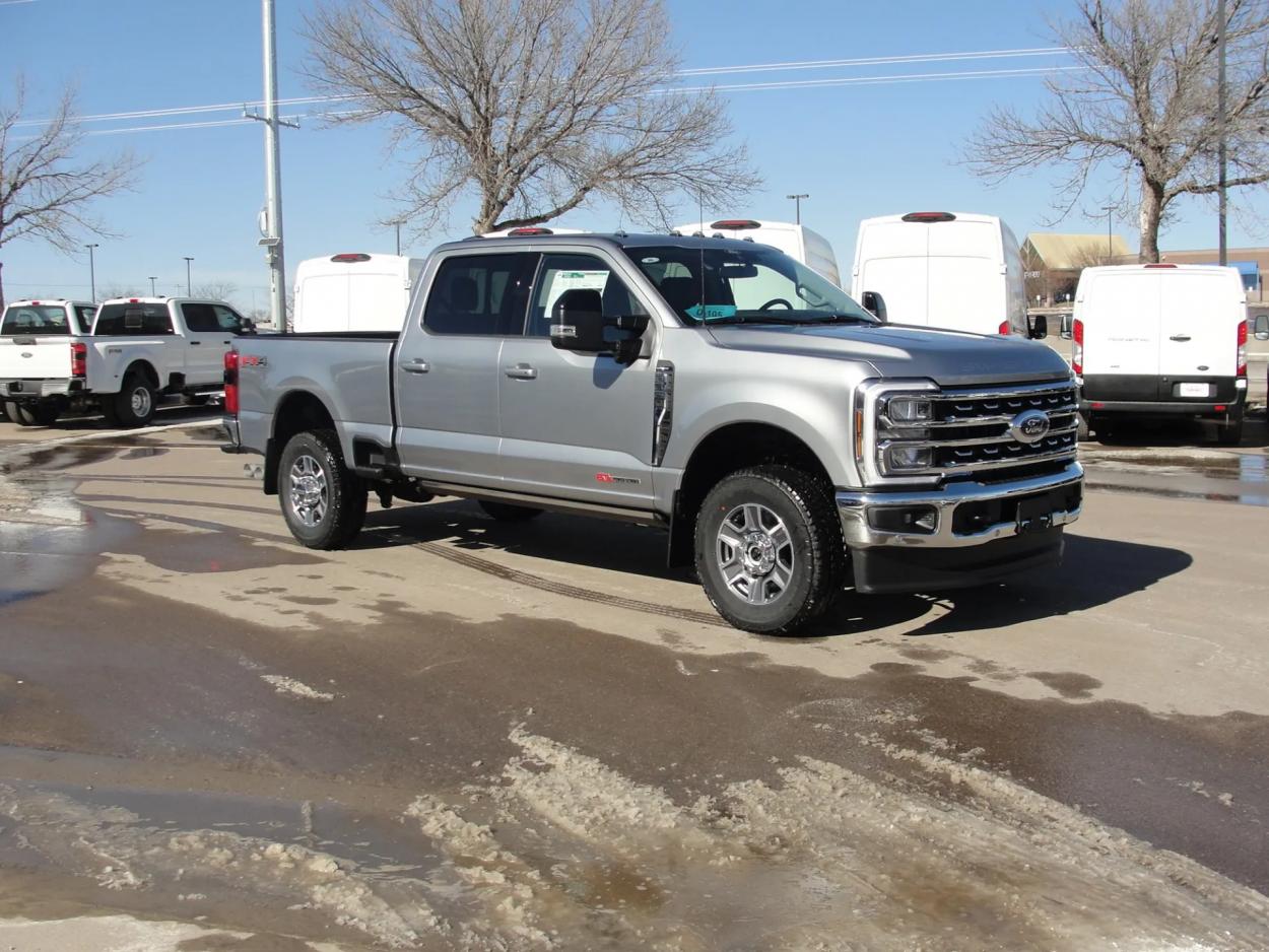 2024 Ford F350 | Photo 7 of 15