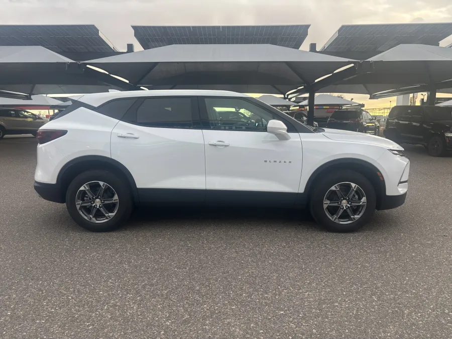 2026 Chevrolet Blazer LT | Photo 5 of 20