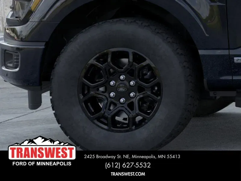 2025 Ford F-150 XLT | Photo 18 of 22