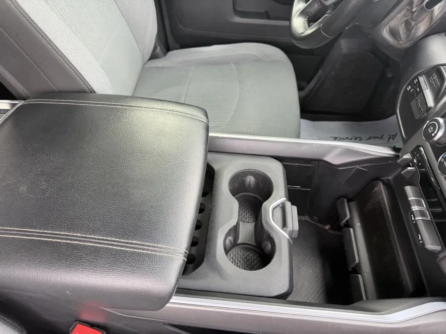 2024 RAM 2500 Big Horn | Photo 12 of 19