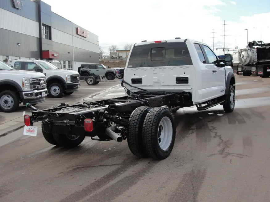 2026 Ford F-550 | Photo 5 of 11
