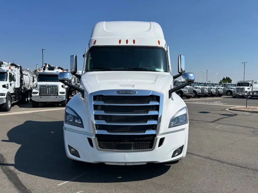 2026 Freightliner Cascadia 126 | Photo 1 of 20