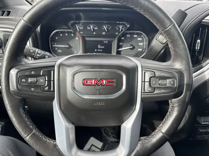 2022 GMC Sierra 2500HD SLE | Photo 17 of 19