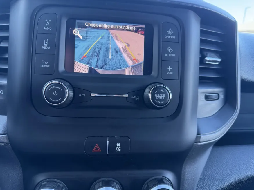 2021 RAM 2500 Tradesman | Photo 15 of 17