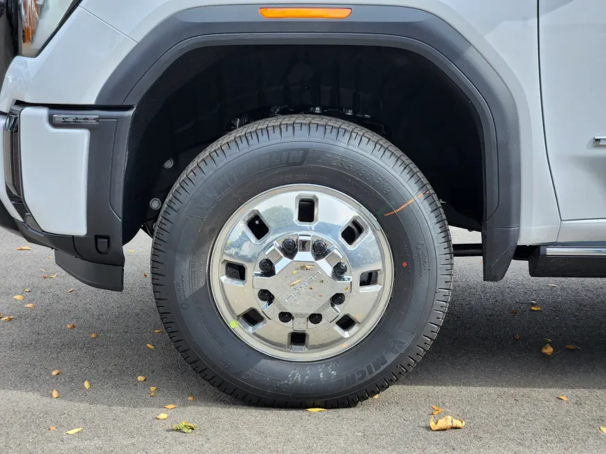 2026 GMC Sierra 3500HD Denali Ultimate | Photo 21 of 31