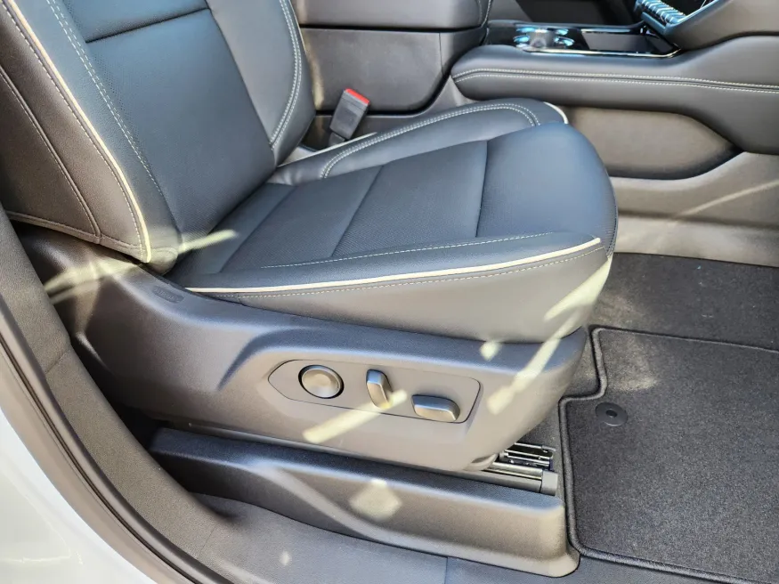 2026 GMC Yukon Elevation | Photo 20 of 30