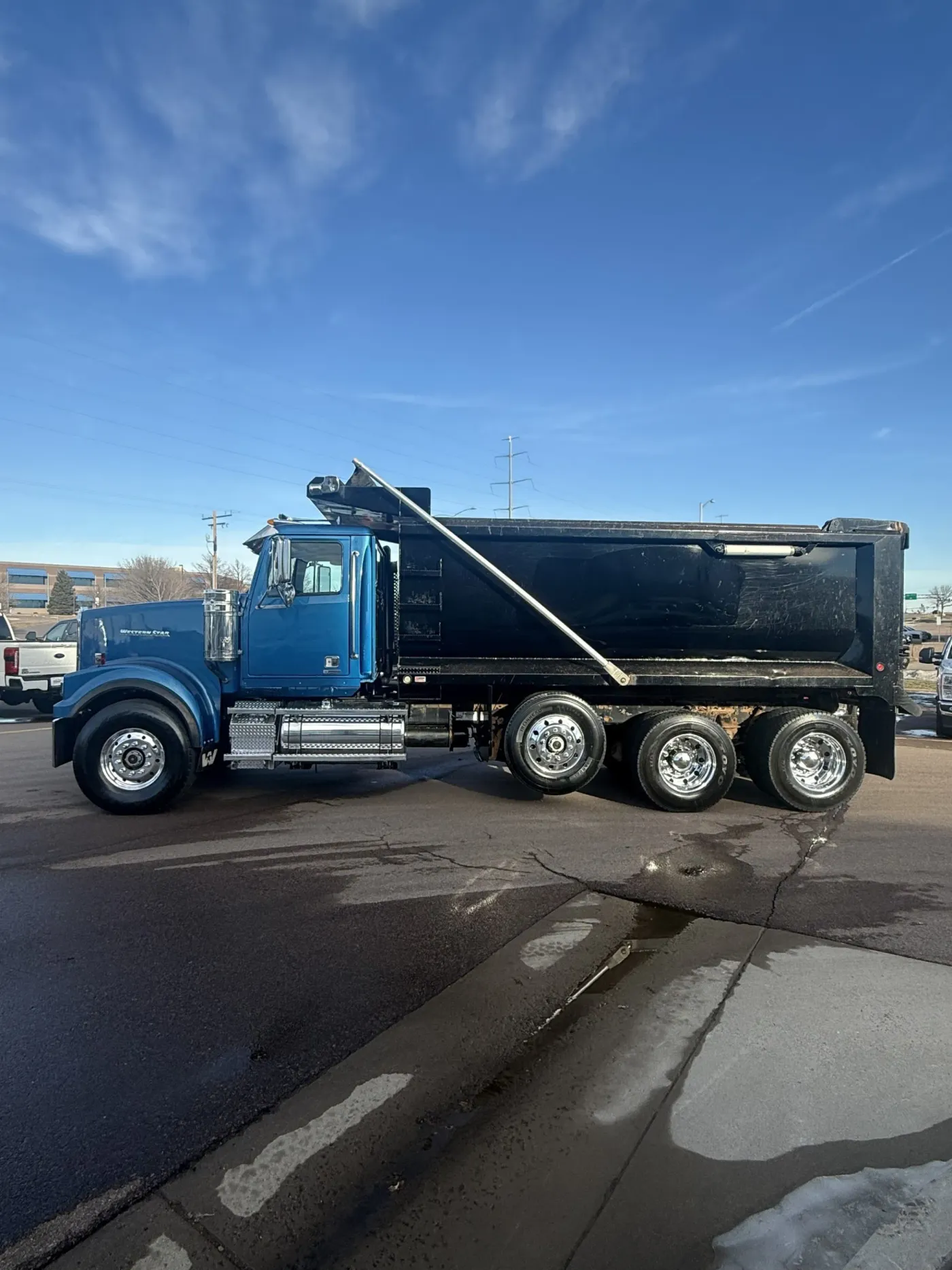 2018 Western Star 4900 | Photo 2 of 10