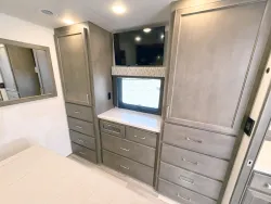 2026 Renegade Verona 36VSB | Thumbnail Photo 16 of 28