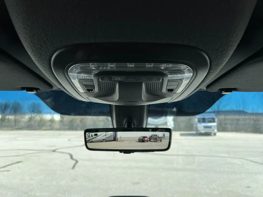 2026 Pleasure-way Plateau RB | Photo 13 of 28