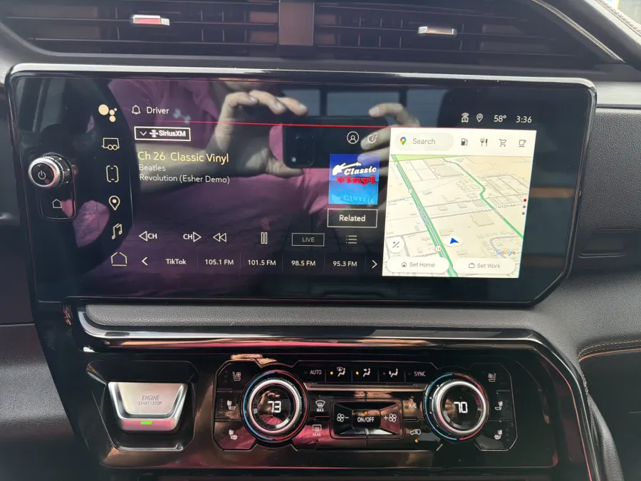 2023 GMC Sierra 1500 AT4 | Photo 16 of 22