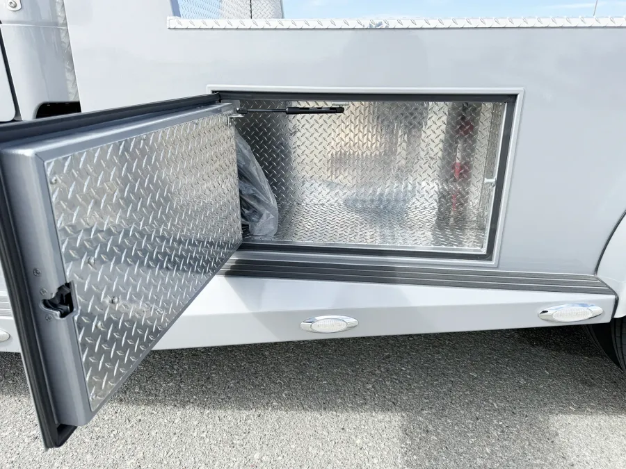 2024 Freightliner M2 106 Plus Summit Hauler | Photo 12 of 23