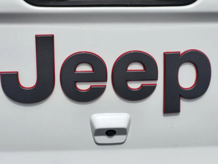 2020 Jeep Gladiator Rubicon | Photo 10 of 26
