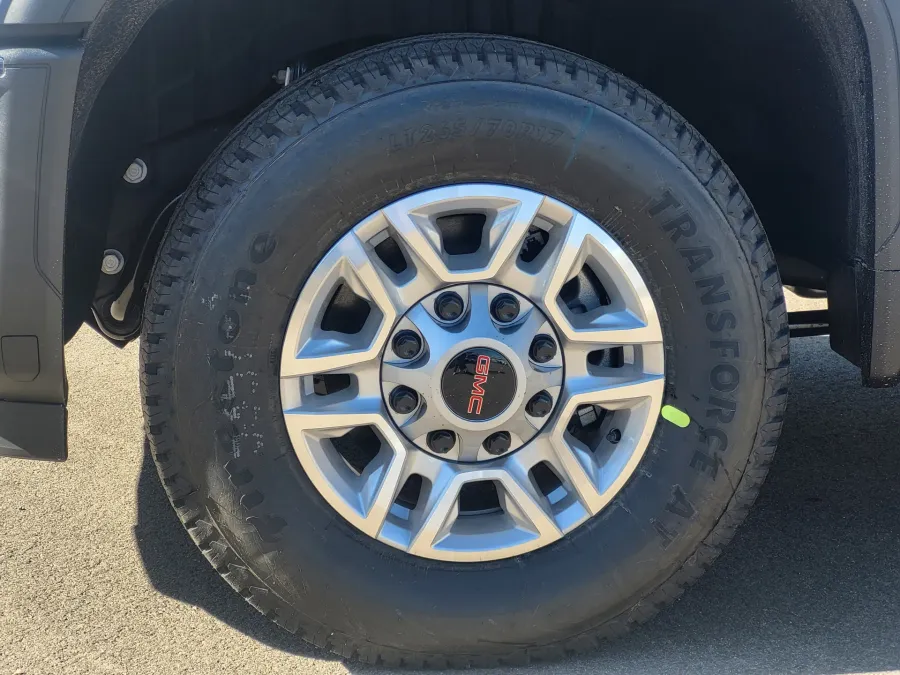 2026 GMC Sierra 2500HD Pro | Photo 9 of 26